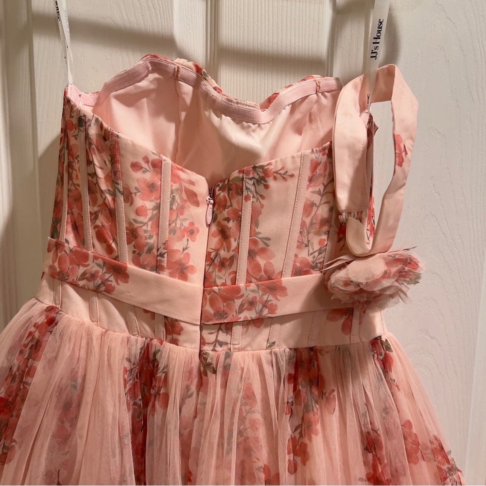JJs House Elegant Pink Floral Dress and Choker - Picture 7 of 8